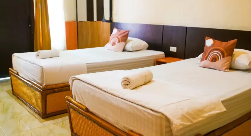 Twin Bed Room
